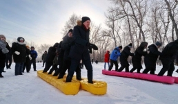 Заводчане на день сменили рабочие костюмы на лыжные