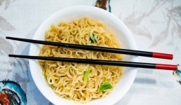 В Китае приготовили самую тонкую лапшу в мире