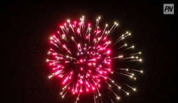 Жительница Китая съела фейерверк