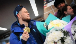 Перепрыгнули олимпийцев: павлодарца встретили с «золотом» Азиады