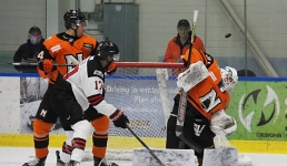 Вратаря из Экибастуза признали звездой матча в Канаде