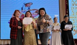 «Спят ли мамы»: в Павлодаре наградили лучшего оратора среди учителей