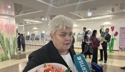 Павлодарская блондинка получила награду от Президента