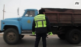 В Павлодарской области грузовик столкнулся с легковушкой