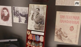 Иртышские школьники примерили военный костюм