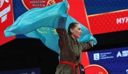 Женщина-полицейский из Павлодара показала свою силу