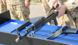 В Павлодаре гвардейцы показали воспитанникам детдома армейский быт