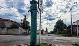 В пригороде Павлодара партийцы проверили проблемный водопровод