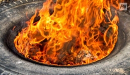 Павлодарские огнеборцы потушили автомобиль