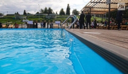 В Павлодаре очередь в бассейн на набережной станет электронной