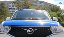 Полицейские Аксу организовали приёмную во дворе жилого дома