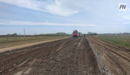 Часть дороги между двумя иртышскими селами отремонтируют через год