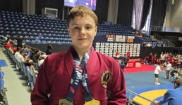 Экибастузец выиграл два «золота» на международном чемпионате по грэпплингу