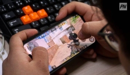 Жительница Аделаиды нашла смартфон в контейнере с едой