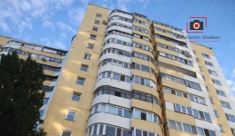 В Павлодаре потушили горящий балкон