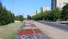 В Павлодаре для студентов и школьников началось трудовое лето