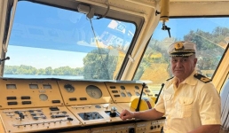 Плывёт по течению: кто стоит за штурвалом теплохода «Казахстан»