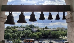 Эхо технологий в священных стенах: в храме Павлодара запрограммировали звоны