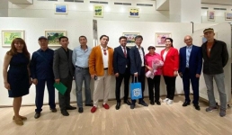 В столице выставили картины особенных аксуских художников