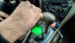 В Павлодаре водителя арестовали за наезд на лестницу магазина