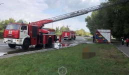 В Аксу огнеборцы спасли женщину и предотвратили пожар в многоэтажке