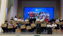 В павлодарском вузе студентам подарили ноутбуки