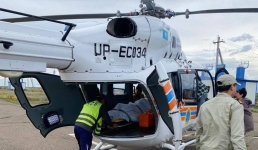 В Павлодарской области вертолет МЧС доставил в больницу мужчину и ребенка