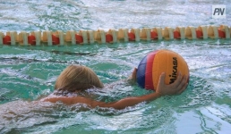 Жители Кызылтана попросили бассейн