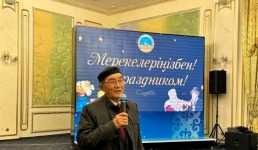 В Павлодаре учителей-ветеранов поздравили сразу с двумя праздникам