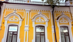 В Павлодаре завершена реставрация фасада здания купца Дерова
