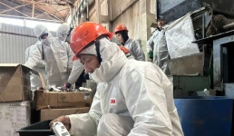 В Павлодаре незаконные вейпы отправили на переработку