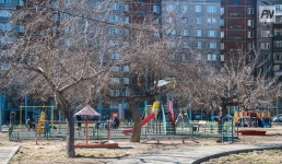 Павлодарские дворы украсят игровые комплексы