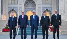 Президенты Центральной Азии и Азербайджана посетили Центр исламской цивилизации