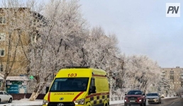 В Павлодарской области машина въехала в прицеп с сеном