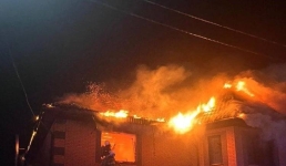 В Мойылды потушили горящий дом