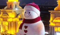 В Китае слепили снеговика-гиганта