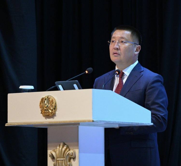 Аким Павлодарской области даст интервью