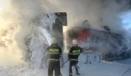 В Павлодарской области загорелся бензовоз