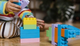 Павлодарский арт-куратор: как LEGO развивает мышление и самостоятельность