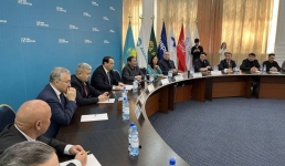 В Павлодаре депутаты Мажилиса выразили свою позицию по языковому вопросу