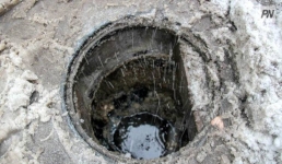 В Павлодаре подвал многоквартирного дома затопили сточные воды