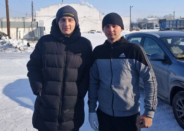 В Павлодарской области двое парней спасли людей из горящего дома