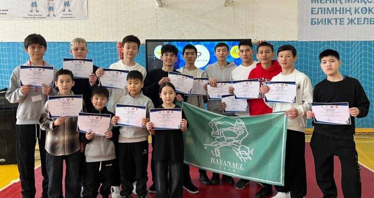 В Павлодаре наградили юных робототехников