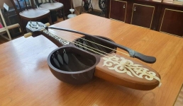 Сюрприз к Наурызу: павлодарской филармонии подарили 3D-кобыз