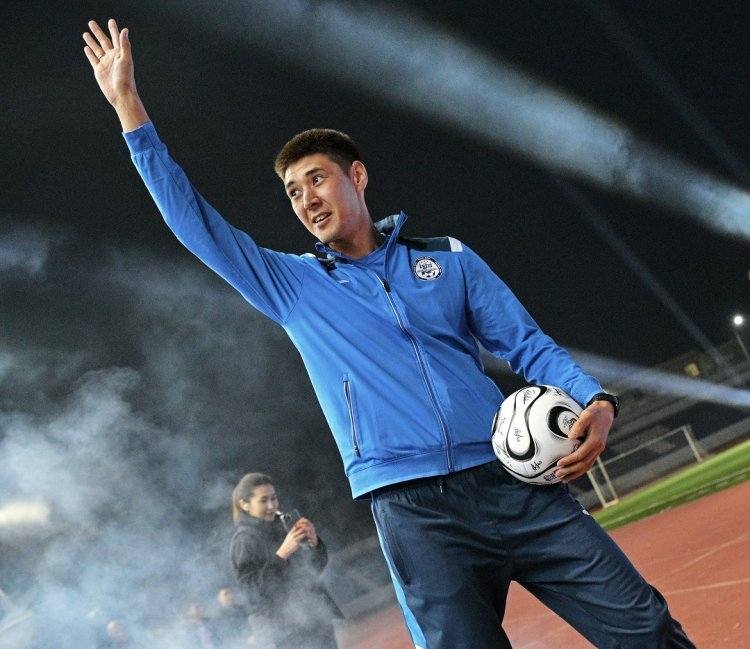 Большой футбол: «Иртыш» снова играет в Премьер-Лиге