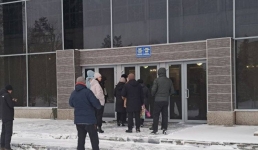 В Павлодаре первые избиратели пришли отдать голоса на референдуме