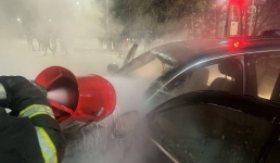 В Павлодаре потушили два автомобиля