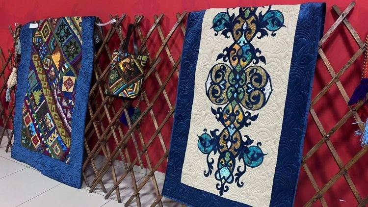 В Павлодарской области открыли современную арт-выставку «Құрақ үні»