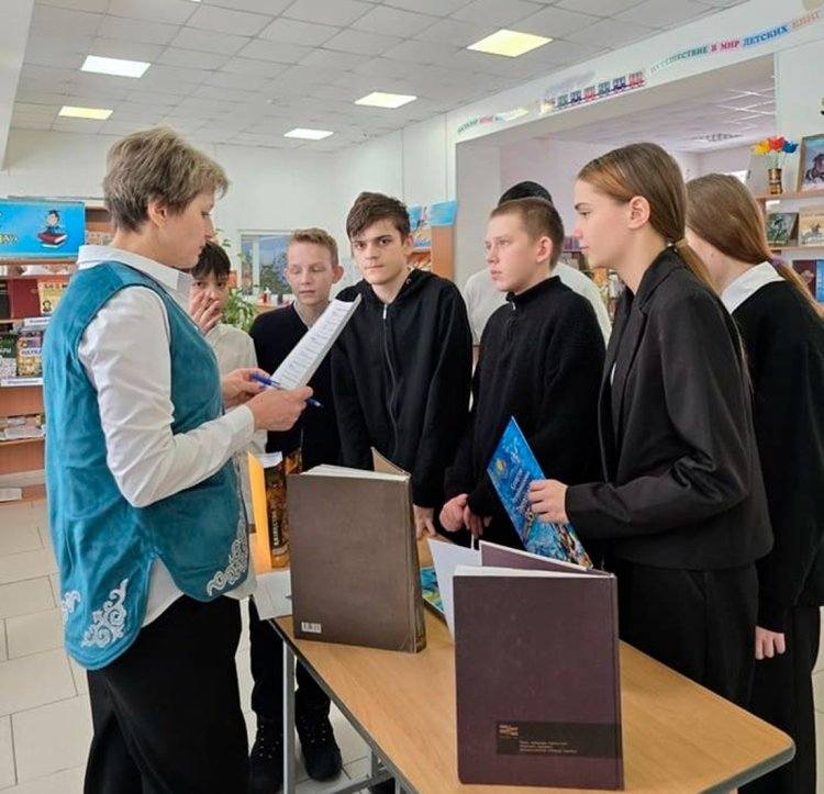 Библиотекари Аксу организовали квест