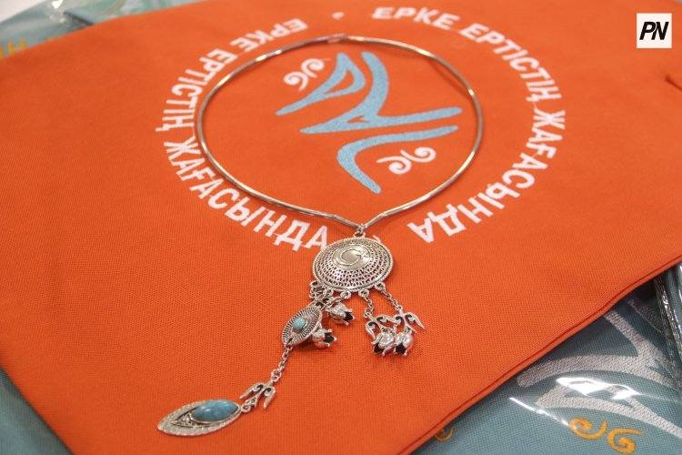 Как павлодарская мастерица превращает символ города в модный тренд